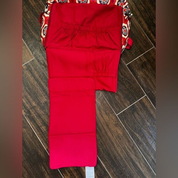 Petunia Pickle Bottom Boxy Backpack Diaper Bag - Vibrant Red Pattern - Picture 6 of 16